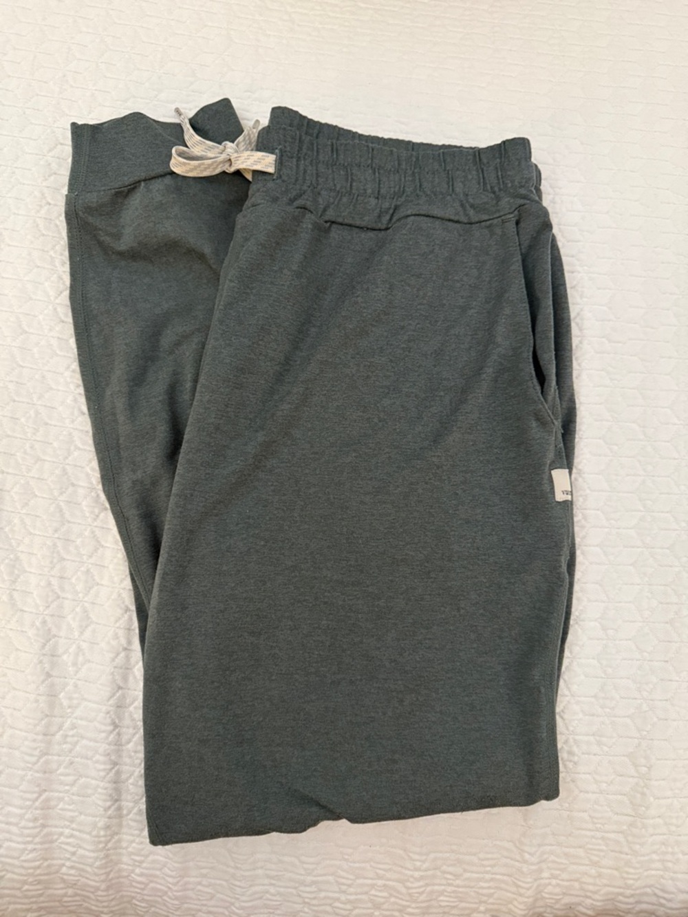 Vuori Dark Green Heather Performance Joggers, size S